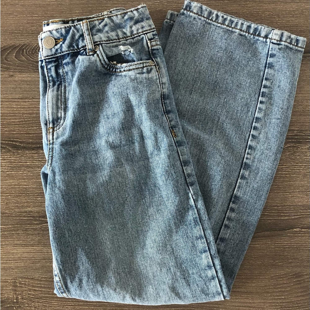 Light washed wide leg children’s jeans (NeverWorn)